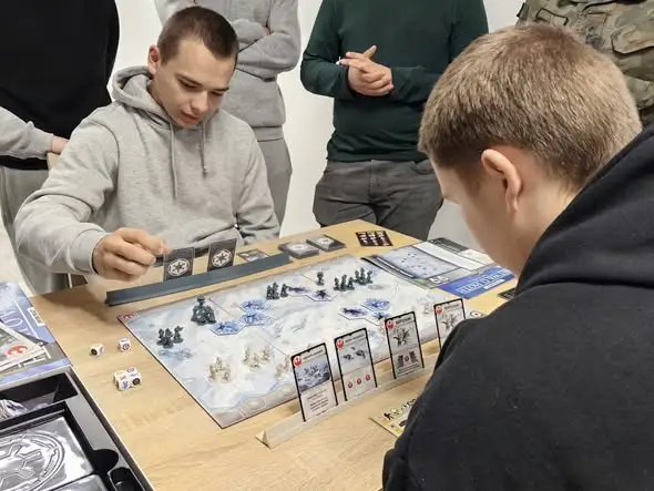 Kadeci z Ciechanowa uczyli się wargamingu pod okiem 1 Dywizji Piechoty Legionów